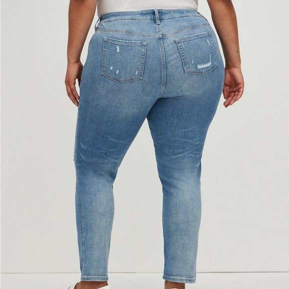 ❤️NWT VINTAGE TORRID JEANS - BOYFRIEND STRAIGHT DISTRESSED - STRETCH MID RISE - Picture 6 of 16